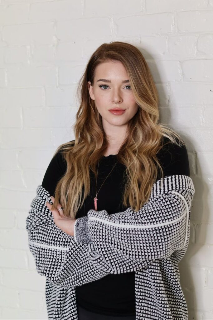 Rená Collette Bio Pic